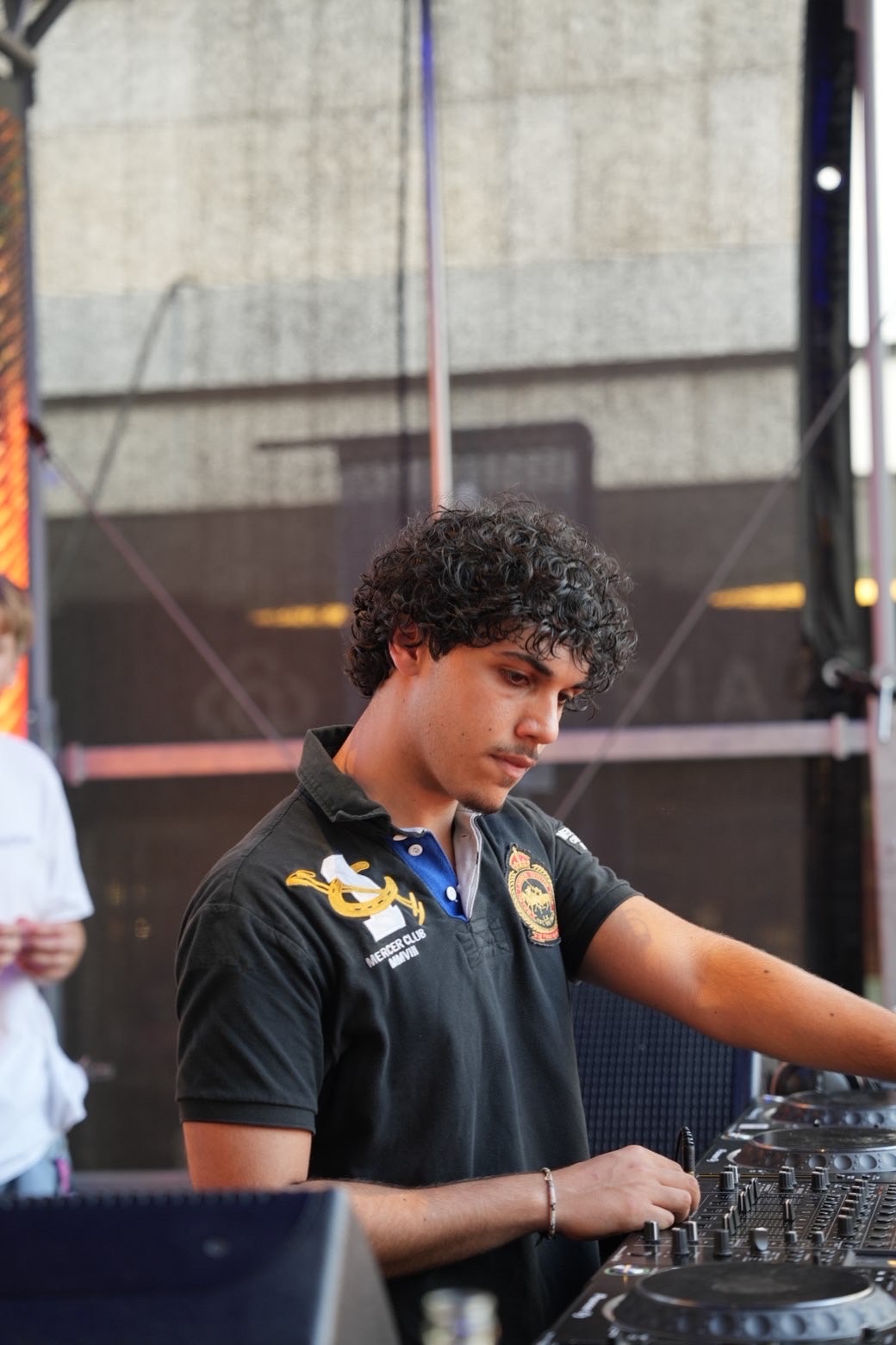 EsKey performing on stage
